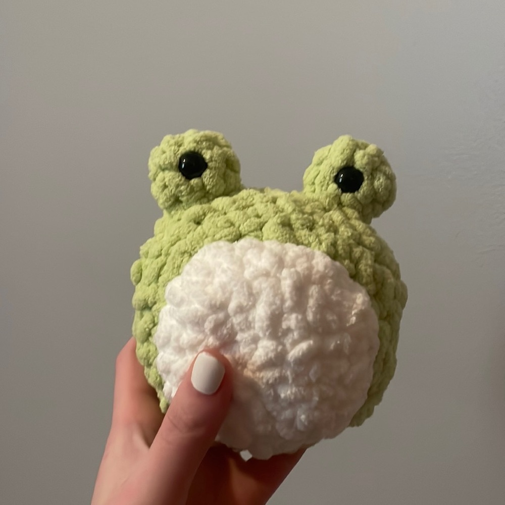 COPY - crochet frog plushie amigurumi